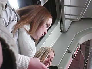 caméra cachée dans le train
