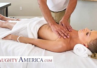 Criminal America Emma Hix ottiene un massaggio e un cazzo