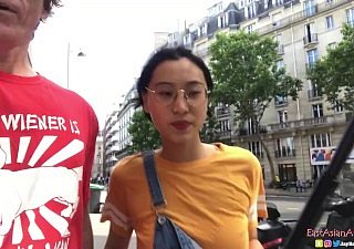 Asiático chino June Liu Creampie - Spicygum folla al chico estadounidense en París X Pull something Pub Donations