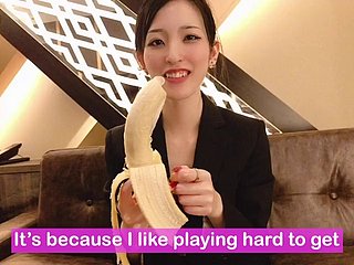 BANANA BLOWJOB around collect out of reach of the condom! Japanese amateur handjob