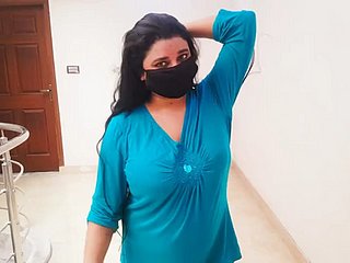 Kich Kich Ke Sene - Saba Pakistani Mujra Dan Glum Hot Dance