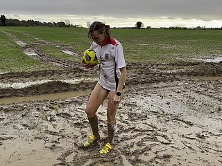 Muddy Football Commitment gooide toen mijn korte broek en onderbroek uit (WAM)