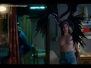 Alison Brie nuda nella stagione 3 di Inferno