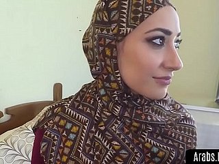 Arab beautys queasy pussy rim with flannel