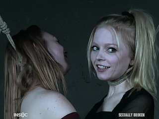 Abusive kut BDSM voor jonge Alice